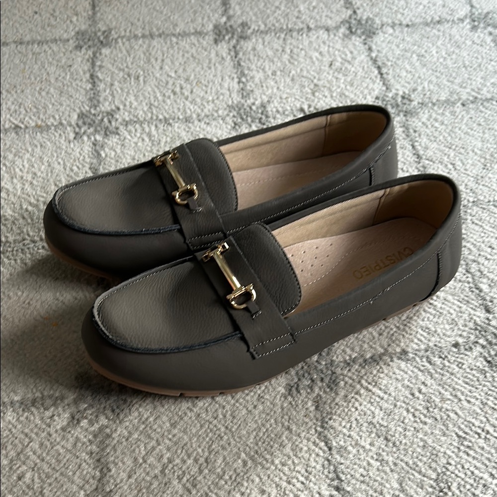 Gray Classic Loafers with Moccasin-Style Stitching